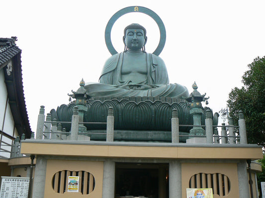 高岡銅器でつくられた高岡大仏